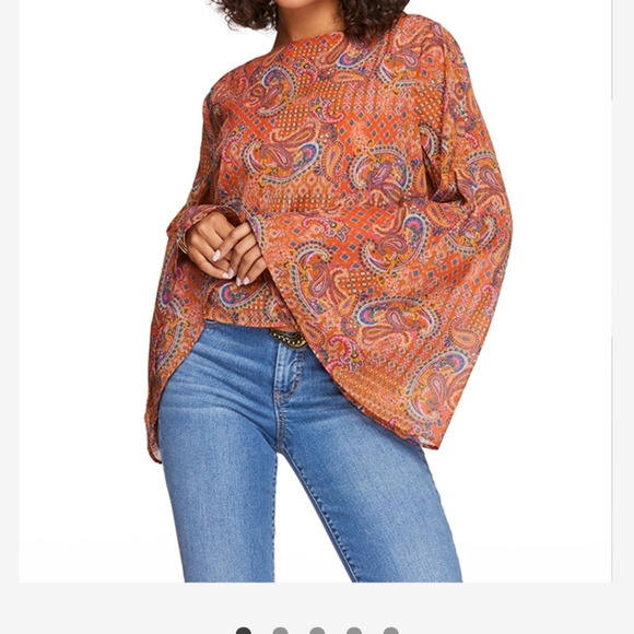 Jessica Simpson Tops - Jessica Simpson Monique Blouse Trumpet Sleeves Size XS (Juniors)